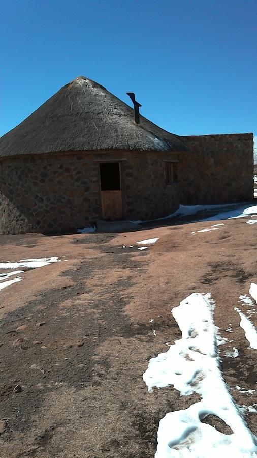 Mokhotlong Sani Stone Lodge מראה חיצוני תמונה