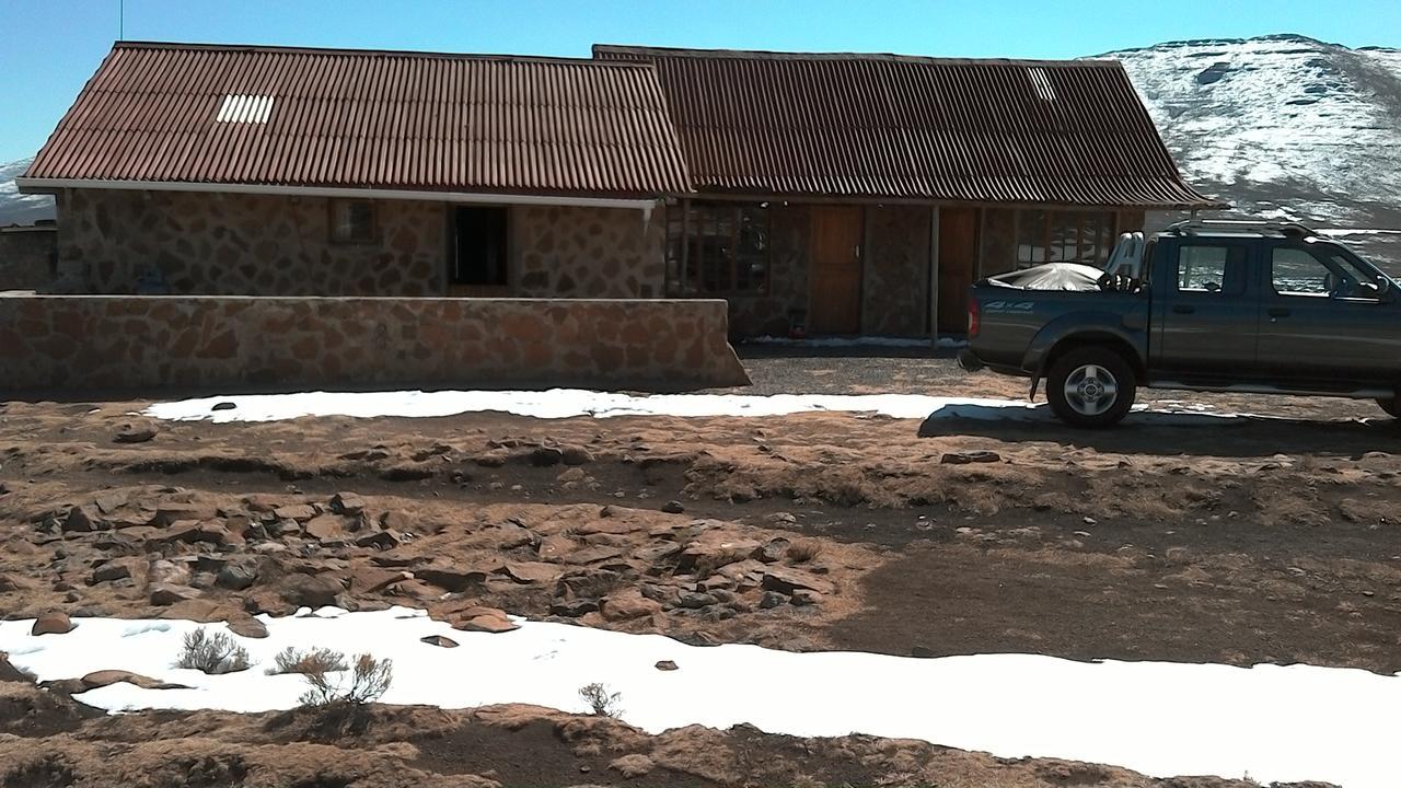 Mokhotlong Sani Stone Lodge מראה חיצוני תמונה